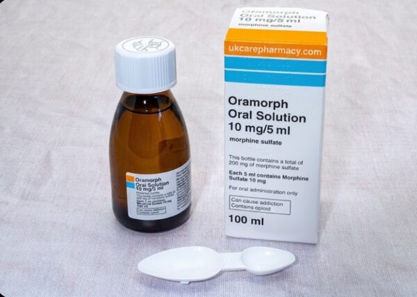 buy-oramorph-pain-relief-uk A bottle and box of Oramorph oral solution for secure Oramorph pain relief UK.